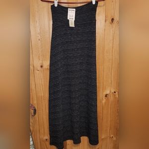 Rollercoaster Maxi Skirt Size Small Color Dark Gray